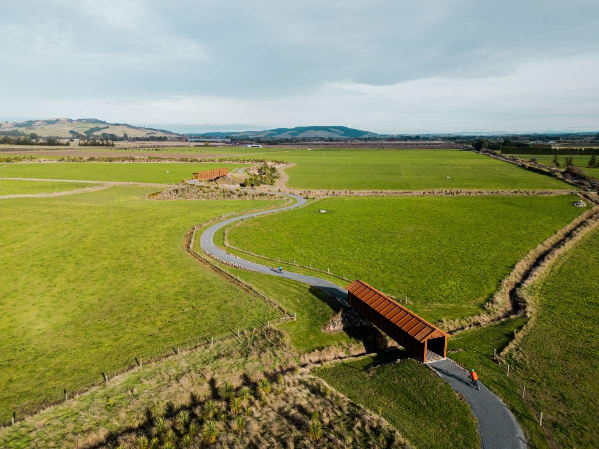 Calder-Stuart-Bridge-Clutha-Gold-Trail-2__FitWzEyMDAsMTIwMF0-image