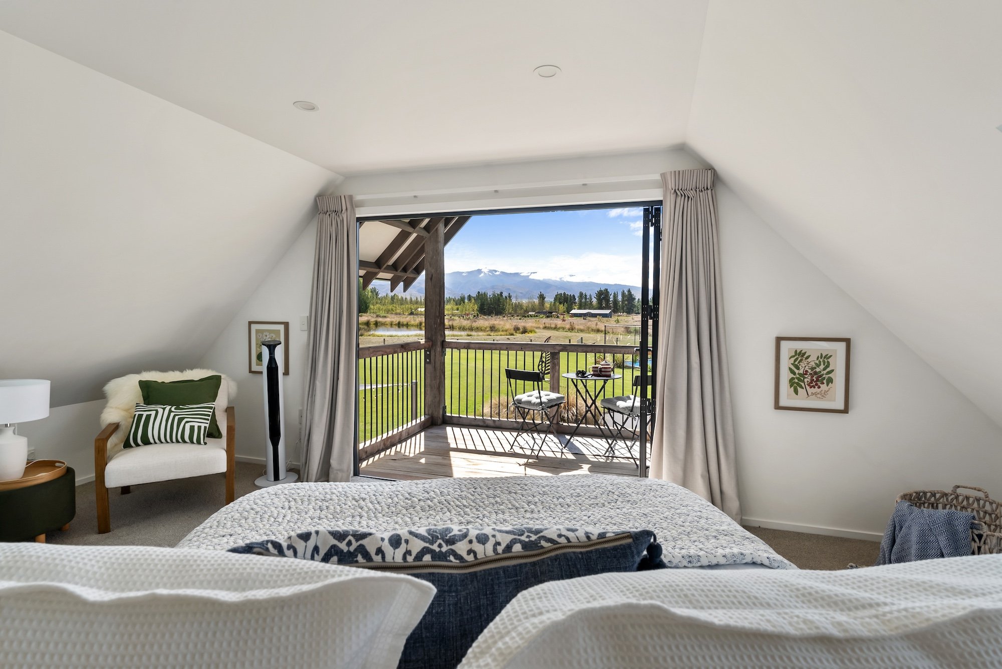 Kaihanu lodge view-image